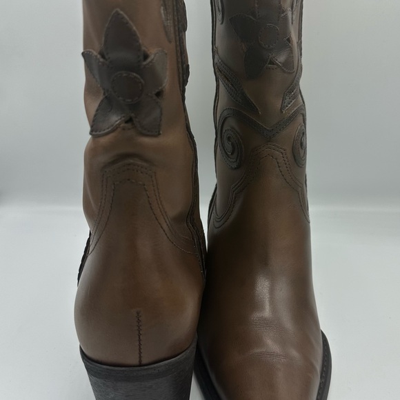 Brown Leather Western Boots - Picture 6 of 7